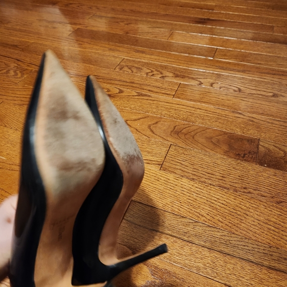 Coach Pumps - Picture 5 of 6